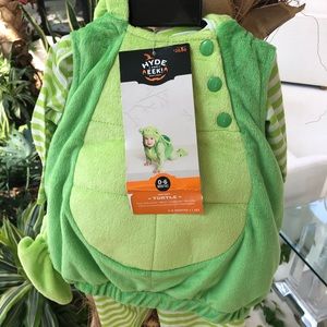 Brandnew turtle costume 0-24 months